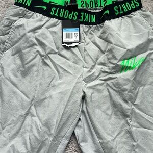 Nike 3/4 athletic pants